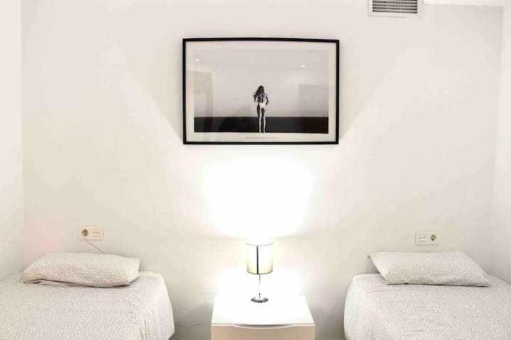 Large Modern Beach Front Apartment, Rooftop Pool!! Marbella Exterior photo