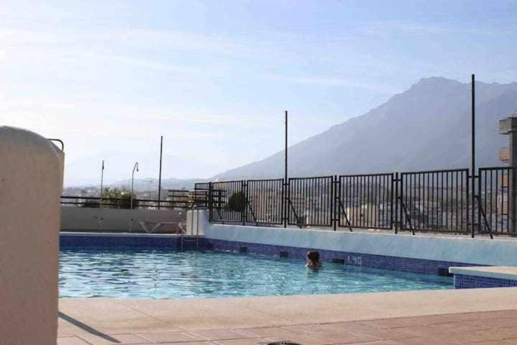 Large Modern Beach Front Apartment, Rooftop Pool!! Marbella Exterior photo